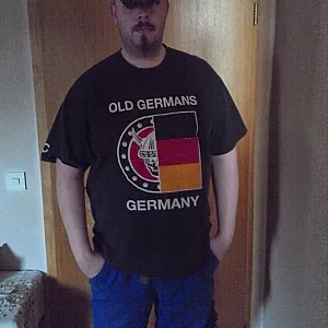 Sry Leute kein schwanz ! Hier gibts mal entspannte Kopf Körper Schnappschuss Bildchen ohne pimmelchen Galeriebild