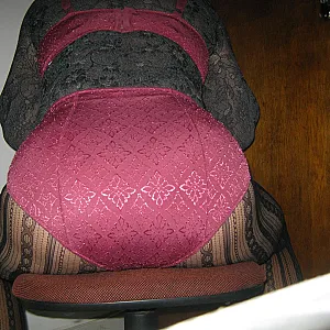 me in Red Duloren SpiderKiss Panty briefer and support bra. Galeriebild