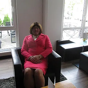 Kostüm pink 10 / 2016 Galeriebild