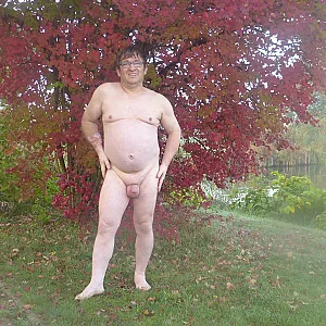 55Paul 55 ist nackt im Herbst Galeriebild