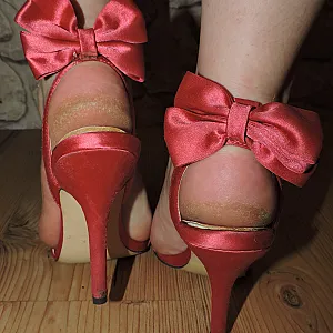 Nackt, barfuß Heels und Fotze und sexy Feet Galeriebild
