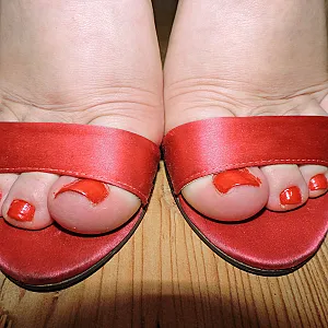 Nackt, barfuß Heels und Fotze und sexy Feet Galeriebild