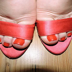 Nackt, barfuß Heels und Fotze und sexy Feet Galeriebild