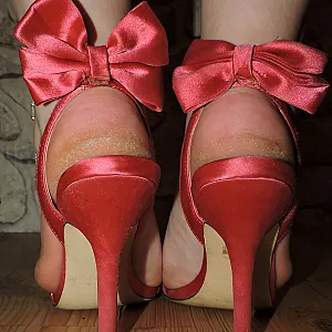 Nackt, barfuß Heels und Fotze und sexy Feet Galeriebild