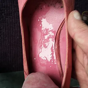 geil in wäsche und schuhe Galeriebild