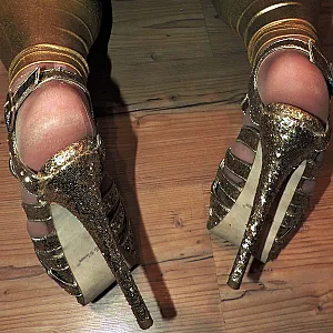 Sexy in Gold Galeriebild