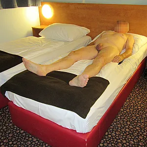 nackt im Hotel 03 Galeriebild