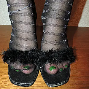 Mules Tits gallery image