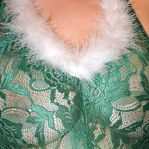 Geil im Grünen sexy Outfit Galeriebild