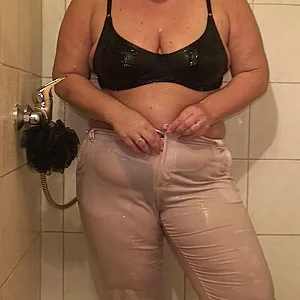 Dressed under the SHOWER gallery image