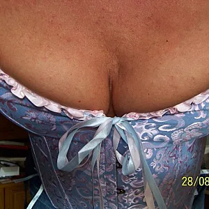 Blaue Corsage Galeriebild