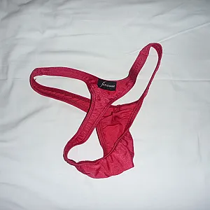 red string 3 gallery image