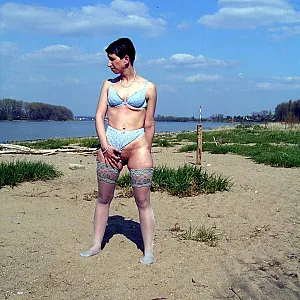 Blown Spanner am Rhein gallery image