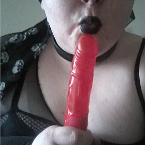 Chubby Tranny Goth Galeriebild