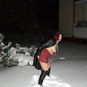 First image of Womanfree's Gallery - hot and cold