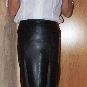 Skirt gallery image