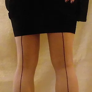 Enges Kleid und voller Sack Galeriebild