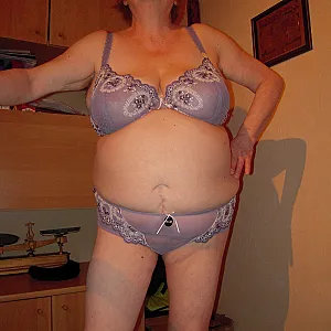 Jeanette lost some weight gallery image