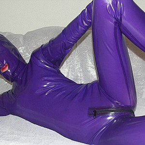 lilka latexcatsuit gallery image