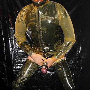 Rubberoutfit gallery image