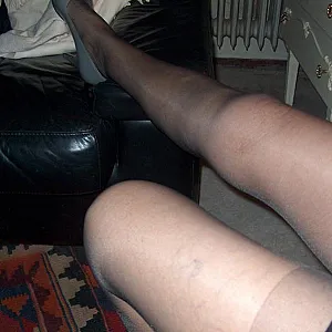 nylonfeets of a footmistress gallery image