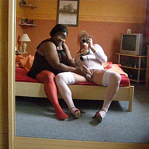 Wir beide in dessous Galeriebild