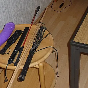 von der Frau mit 7 cm Dildo verwöhnt Galeriebild