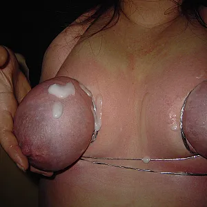 cuming on her Tits gallery image