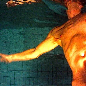 mal wieder im Pool Galeriebild