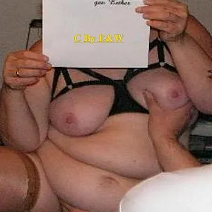 mature wife esther gallery image