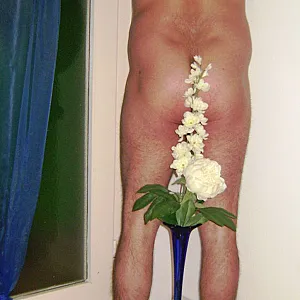 i tell it thru the flower gallery image