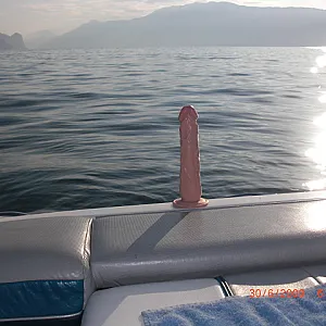Eine Bootsfahrt ist lustig und mega geil kann sie auch sein :-) Galeriebild