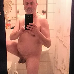 Ich, allein, ganz und "in Teilen" Galeriebild
