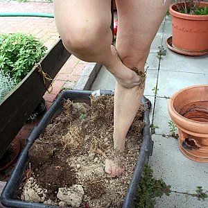 FUSS TRAMPLING & CHRUSHING Galeriebild