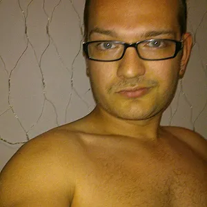 mee gallery image