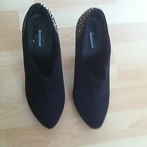 shoes gallery image