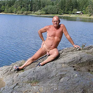 Mal nackt draussen Galeriebild