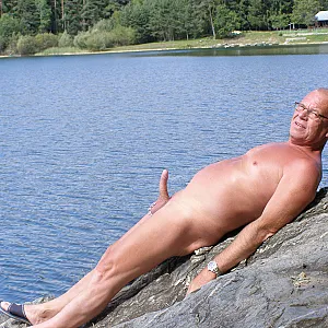 Mal nackt draussen Galeriebild