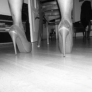 b/w gallery image