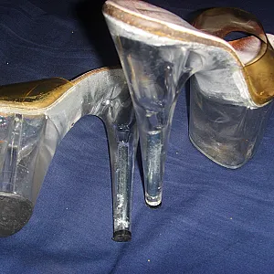 Geile Pumps von Gogotänzerin getragen Galeriebild