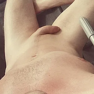 irgendwie findet mein Männel mich nicht mehr Scharf was meint ihr einfach ma nenn Monat aufn Hungertripp gehen...Gruß Mar Galeriebild