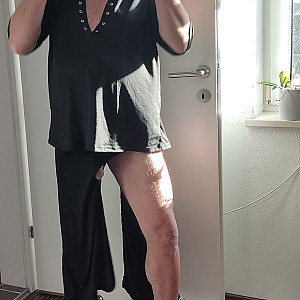 Lady in Black :-) Galeriebild