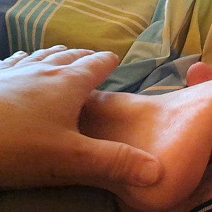First Image Of Fusspritzer's Video - Footjob am Mittag