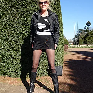 pantyhose ouvert gallery image