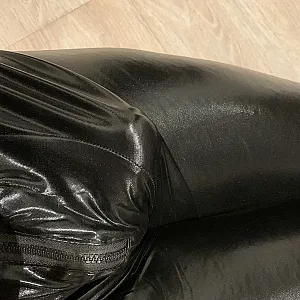 Damenwäsche - Lack - Leggings Galeriebild