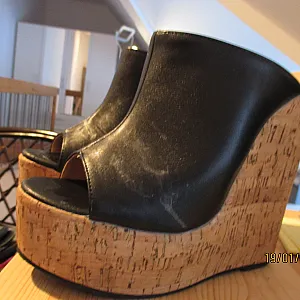 neue heels Galeriebild