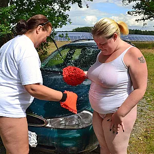 sexy Car-Wash 1-2 gallery image