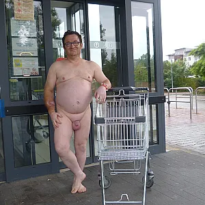 Da Da 55Paul55  ist nackt 1 Bei Lidl und Paket Packstatiün Galeriebild