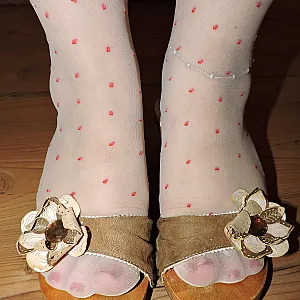 Fotze, Füße und Pünktschennylons Galeriebild