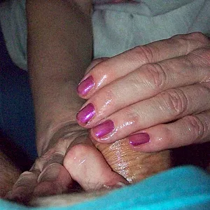 Frauchen hatte mal Lust den kleinen einzuölen. Galeriebild